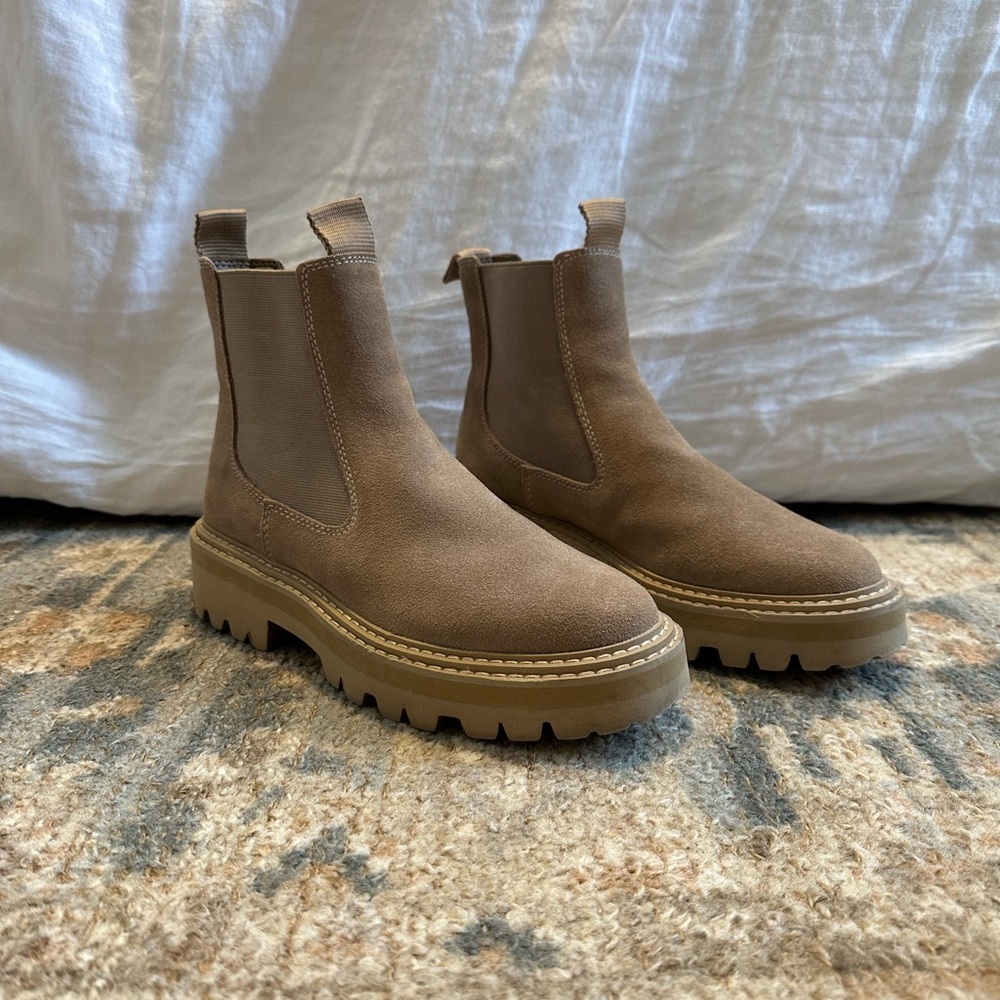 Dolce Vita Chelsea Boots - Picture 2 of 5